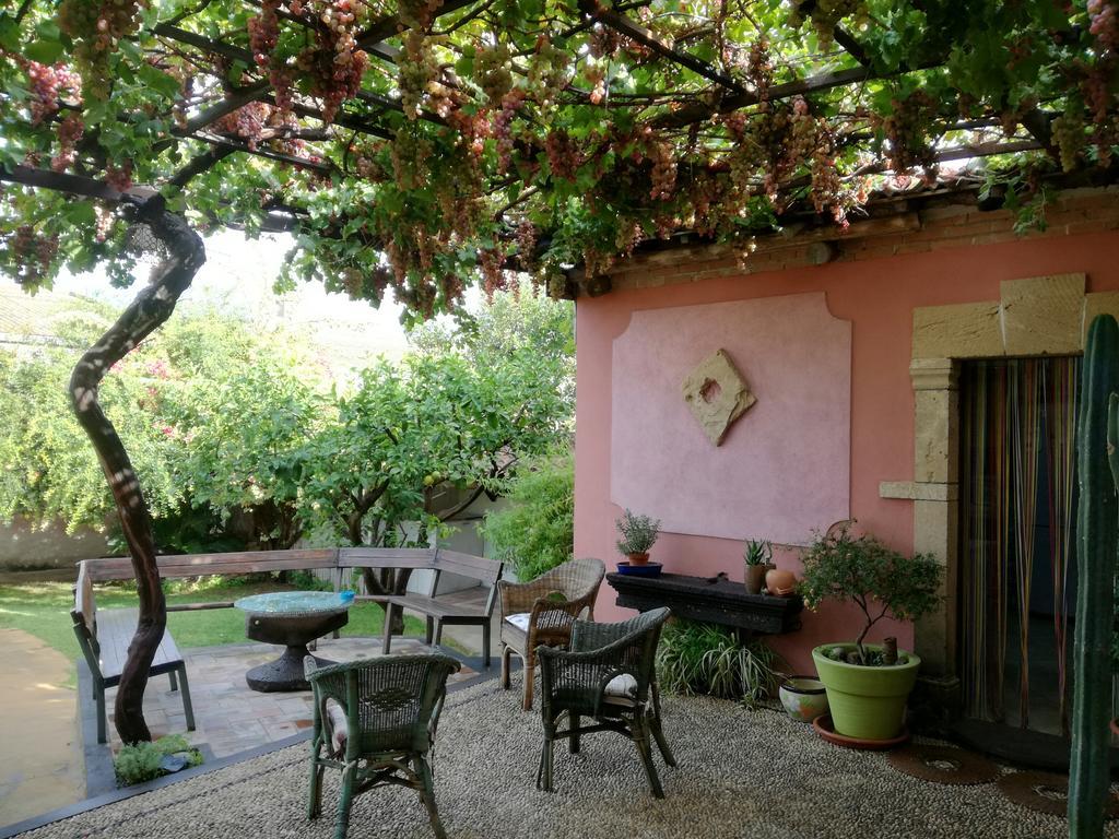 Agriturismo Il Melograno 리올라사르도 외부 사진